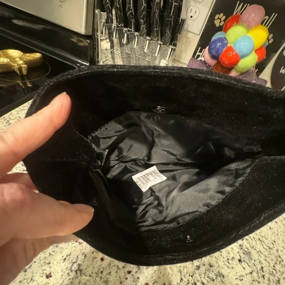 GIORGIO ARMANI NWOT VELVET CLUTCH BAG - Picture 5 of 7